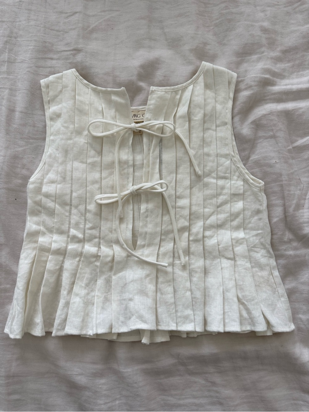 Women's Cream Pleated Tie-Front Crop Top